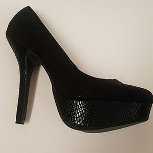 Atmosphere Black Stilettos w/Faux Snakeskin Trim